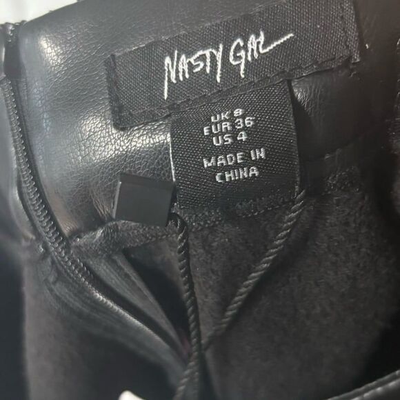 Nasty Gal Black Fringe Faux Leather Shorts Size 4 - Picture 6 of 8